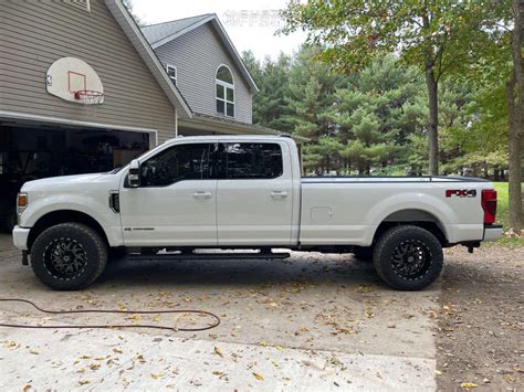 2022 Ford F 250 Super Duty With 20x10 25 TIS 544B And 35 12 5R20 Toyo