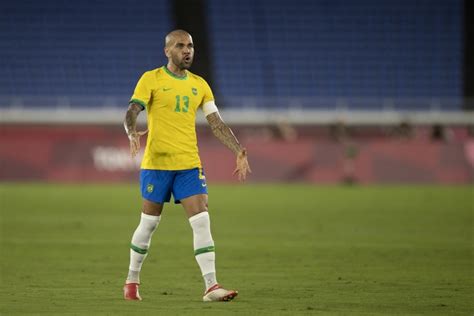 Daniel Alves Se Posiciona Após Convocação Para Copa Dia De Vitória Super Rádio Tupi