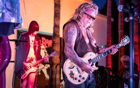 Steve Jones Says He S Fucking Tired Of Sex Pistols Music