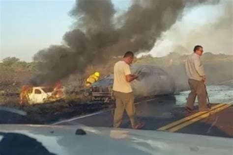 Corrientes Dos Autos Y Un Cami N Chocaron Sobre Ruta Por Culpa De