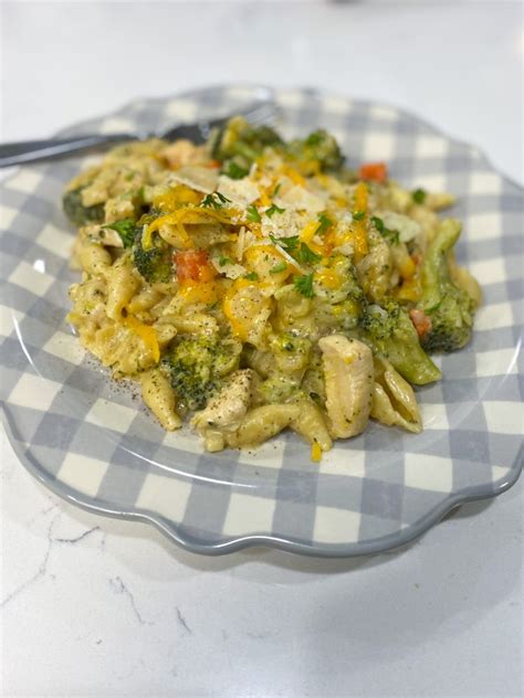 Cheesy Chicken And Broccoli Pasta Julia Pacheco