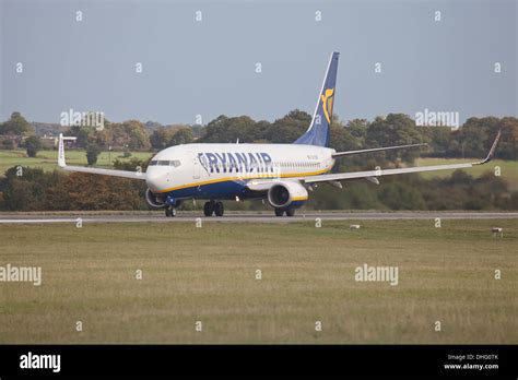 Ryanair Boeing Ei Ebn Taking Off From London Luton Airport Ltn