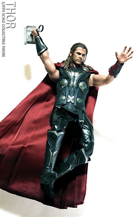 Movie Masterpiece Scale Fully Poseable Figure Avengers Age Of Ultron Thor Hot Toys Photos