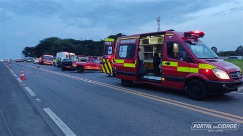 Colis O Frontal Entre Carro E Picape Deixa Dois Feridos Na Rodovia Sp