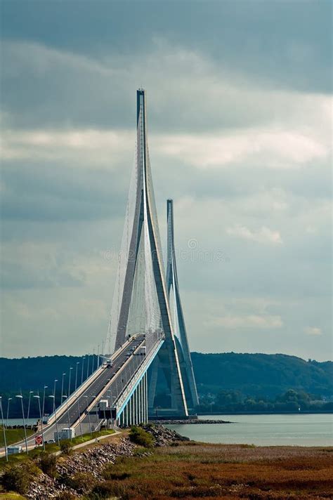 Pont de Normandie editorial stock image. Image of highway - 49959999