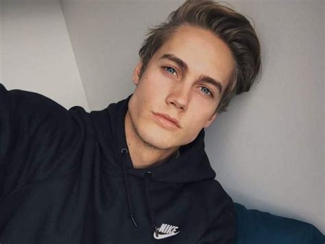 The Story Behind Neels Visser Successful Model And Youtuber