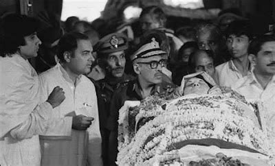 Intresting Things Ever: Indira Gandhi Funeral