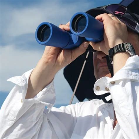 10 Best Binoculars For Whale Watching In 2022 【affordable】 Dopeguides