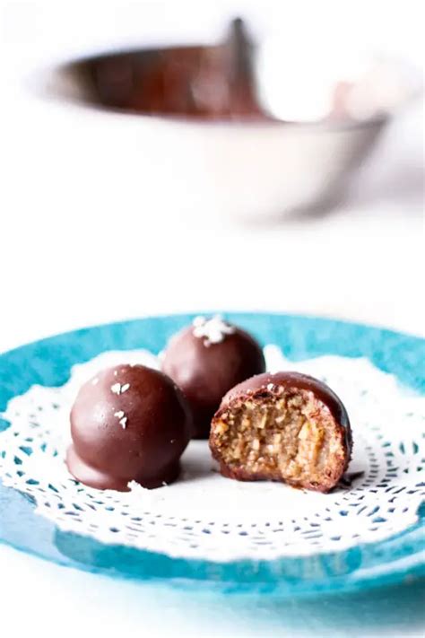 Banana Coconut Chocolate Bon Bon Recipe – ItsFoodtastic