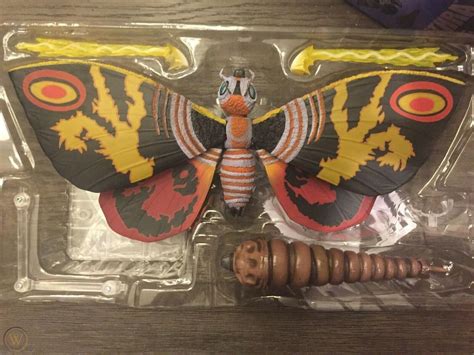 S H Monsterarts Mothra Mothra Larva Figures Special Color Ver