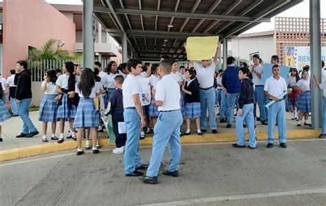 Alumnos del colegio Papa Francisco anuncian paralización Panamá en