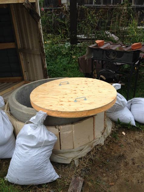 Утепление колодца из железобетонных колец: материалы и работы