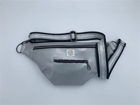 Sac Banane Simili Cuir Argent E Et Noire Cr Ations D Eve