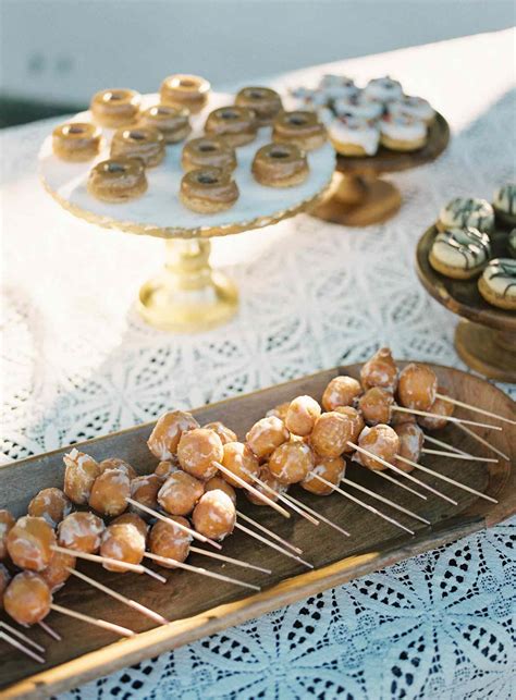 Wedding shower food ideas on a budget | Beachweddingtips.com