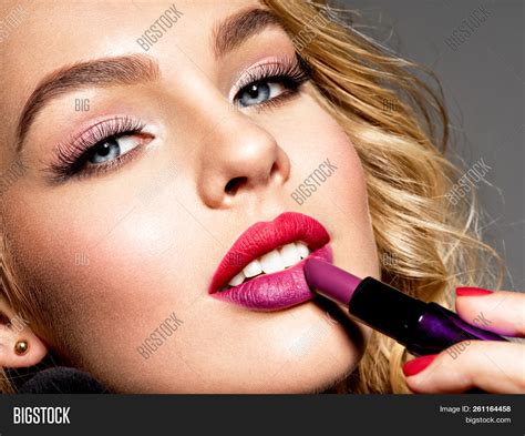 Makeup For Blue Eyes And Red Lips - Makeup Vidalondon