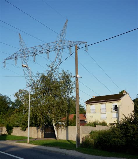 Lignes haute tension et distances de sécurité Maison d energie