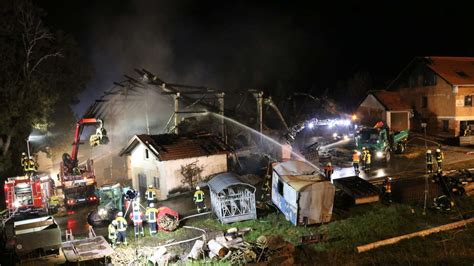 Großbrand auf landwirtschaftlichem Anwesen in Urspring