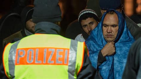 Gewerkschaft zu Söder Plan Bayerische Polizei kann keine Flüchtlinge