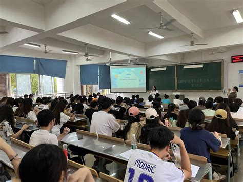 我校举办学生国际交流项目宣讲会