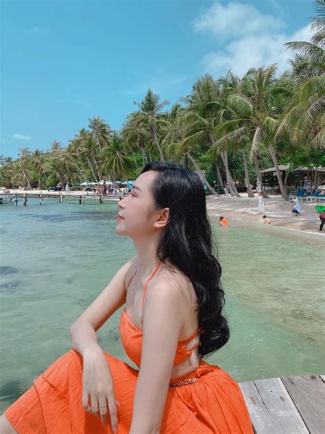 Ảnh bikini gợi cảm của Kim Oanh nữ chính phim Dưới bóng cây hạnh phúc