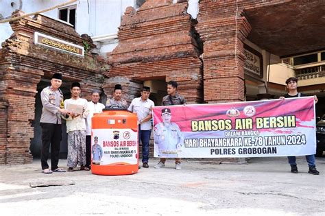 Polres Grobogan Bantu Sarana Air Bersih Dan Al Quran Untuk Ponpes Di Al