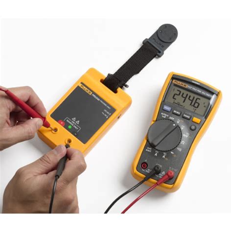 FLUKE 117 PRV240 True RMS Multimeter Proving Unit Kit