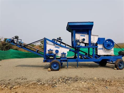 Jaw Crusher Mild Steel Mobile Crushing Plant For Stone Capacity