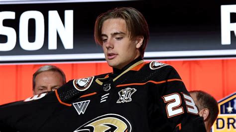 Ducks Sign No 2 Pick Carlsson To Entry Level Contract Smirfitts Speech