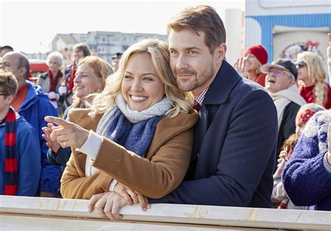 ‘Christmas Bells Are Ringing’ Hallmark Movie Premiere: Cast, Trailer ...