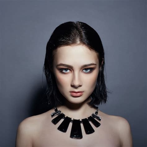 Premium Photo Sexy Fashion Brunette Girl Has Black Hair Jewels