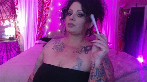 EVENING SMOKE WITH ERIKA NON NUDE ERIKAXSTACY Clips4sale