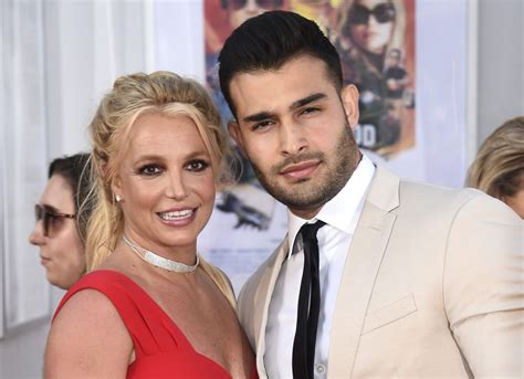 Britney Spears Husband Files For Divorce Source Says The Star