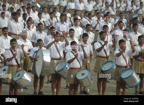 activists  rashtriya swayamsevak sangh rss perform   drill