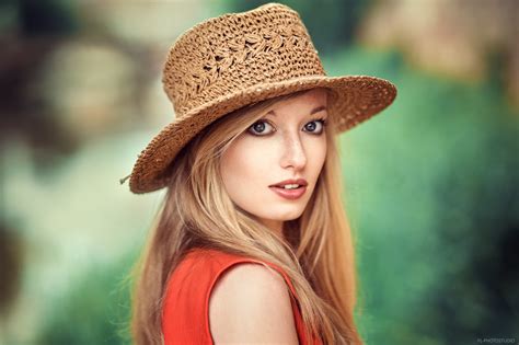 Wallpaper Lods Franck Women Hat Face Portrait 2048x1365