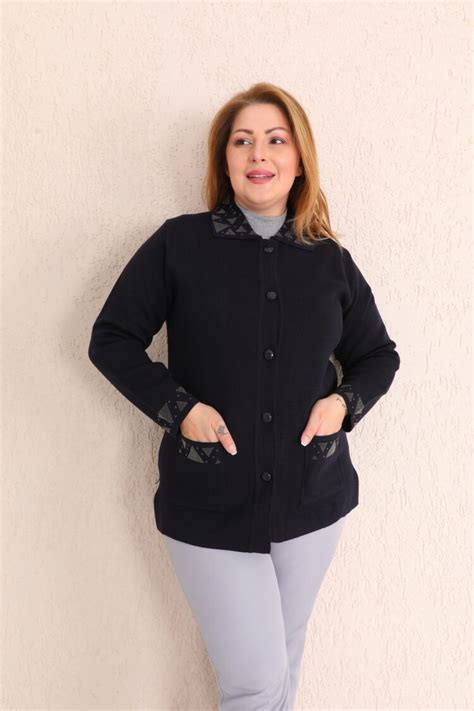 5 Hot Sexy Gulcan Aylin Bikini Pics