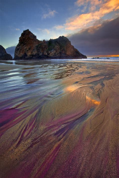 Lesser-known US beach where the sand turns from pink to purple ...