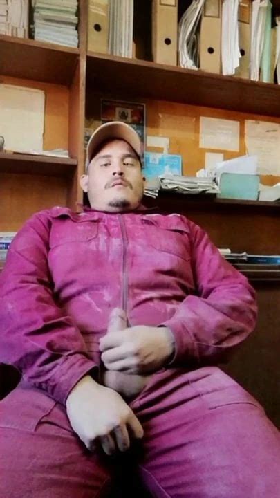 Hot Worker Relaxes In The Office Gay Amateur Porn Feat Cum2Guy XHamster