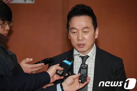 미투 현직기자 정봉주 前의원 성추행 의혹 제기향후는 스타뉴스