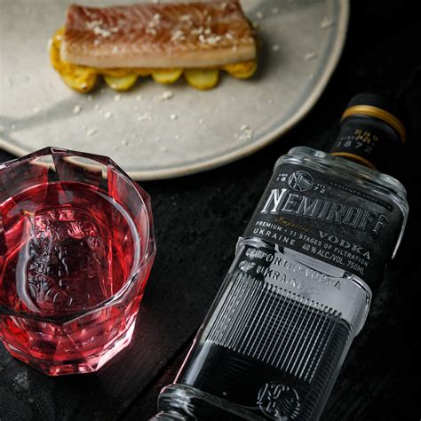 Водка Nemiroff De Luxe 0,5л 40%: купить в Киеве, лучшая цена, доставка ...