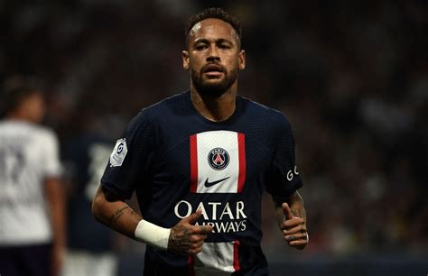 Manchester United Given Neymar Transfer Opportunity