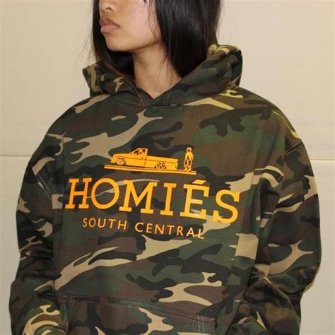 HOMIÉS NEON ORANGE CAMO HOODIE | Camo hoodie, Hoodies, Camo hoodie outfit