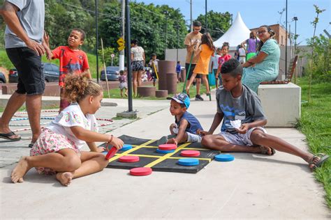 Em Manh De Festa Moradores Do Jardim Fepasa Ganham Duas Novas Reas