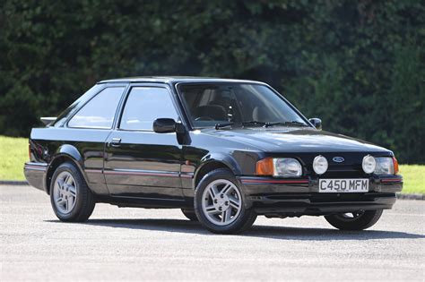 Lot 163 1986 Ford Escort Xr3i