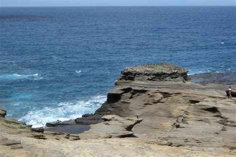 10 Best Beaches in Lanai For Your Hawaii Vacation