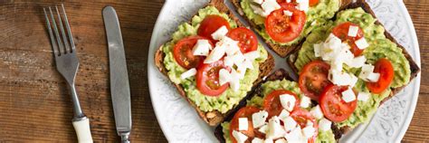 Toast Cu Avocado I Br Nz Feta Vezi Reteta Freshful Ro Freshful Ro