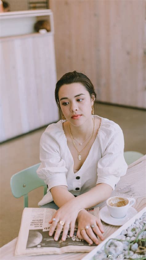 Nhan sắc cô con gái sinh năm 1998 của Bom sex gốc Việt gây bão Thừa hưởng gen mỹ nhân đẹp