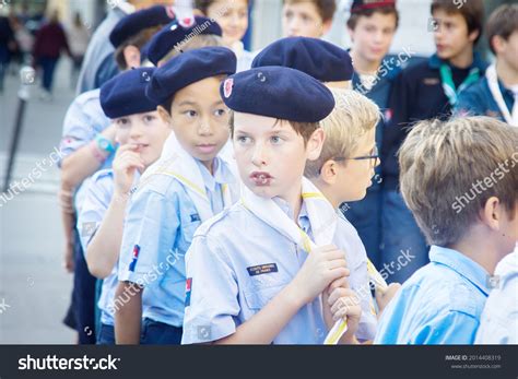 14 Parisian scout 이미지 스톡 사진 및 벡터 Shutterstock