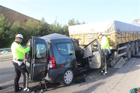 Manisadaki Feci Kazada Bir Aile Yok Oldu