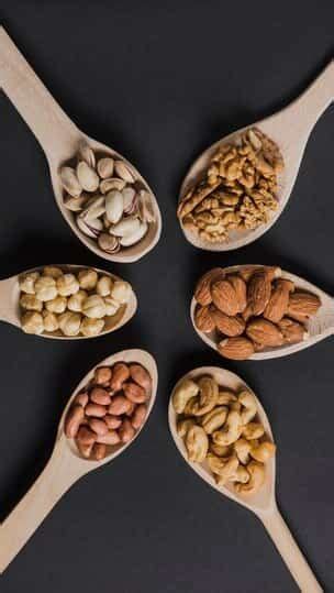 Nuts and seeds to improve brain health and sharpen memory