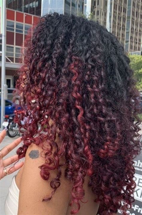 Pin By Inair On Meus Pins Salvos Dyed Curly Hair Colored Curly Hair